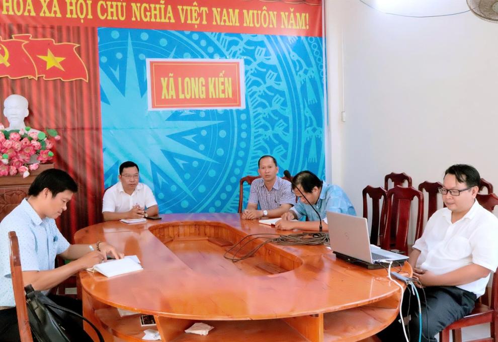 Xã Long Kiến tham dự hội nghị đối thoại doanh nghiệp  về lĩnh vực thủy sản và sản xuất lúa công nghệ cao