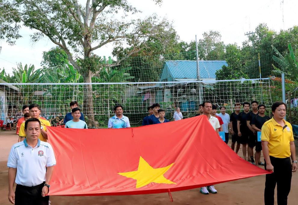 Xã Long Kiến khai mạc Giải bóng chuyền nam nông dân lần thứ I năm 2026