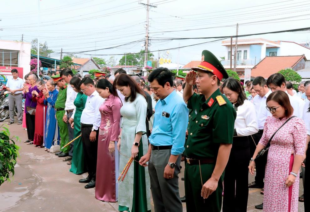 Xã Long Kiến tổ chức kỷ niệm 79 năm ngày thương binh liệt sĩ