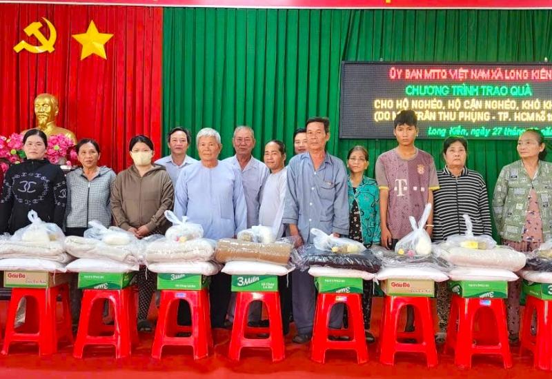 Long Kiến chung tay vì người nghèo