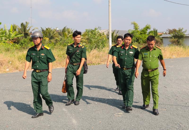 Khảo sát khu vực diễn tập phòng, chống cháy nổ, cứu sập trên địa bàn xã