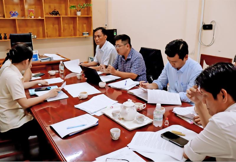 Xã Long Kiến họp Hội đồng bồi thường tuyến đường vành đai  song song với đường tỉnh 942